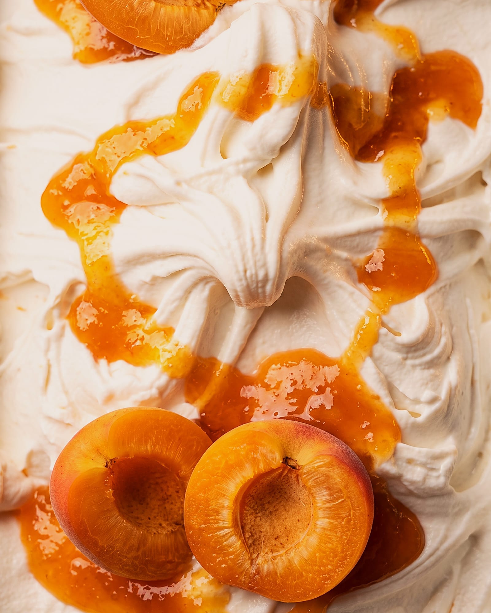 Yoghurt abrikoos — close-up van het ijs
