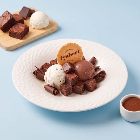 Coupe brownie — blauwe skin