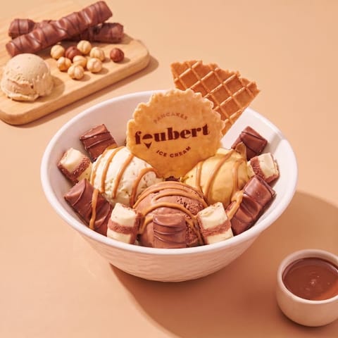 Coupe Kinder Bueno — tan skin