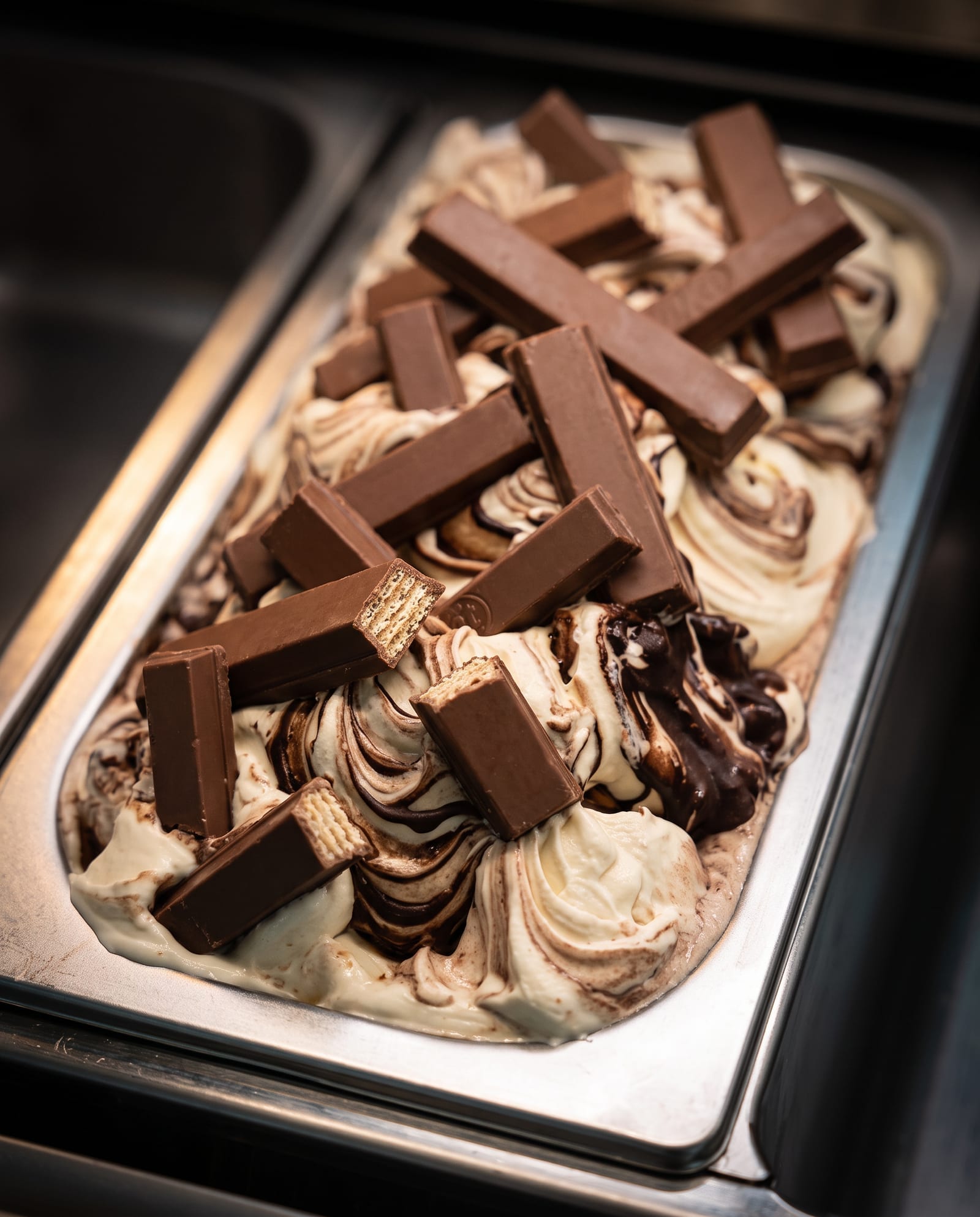 KitKat — ijsbak in de toog