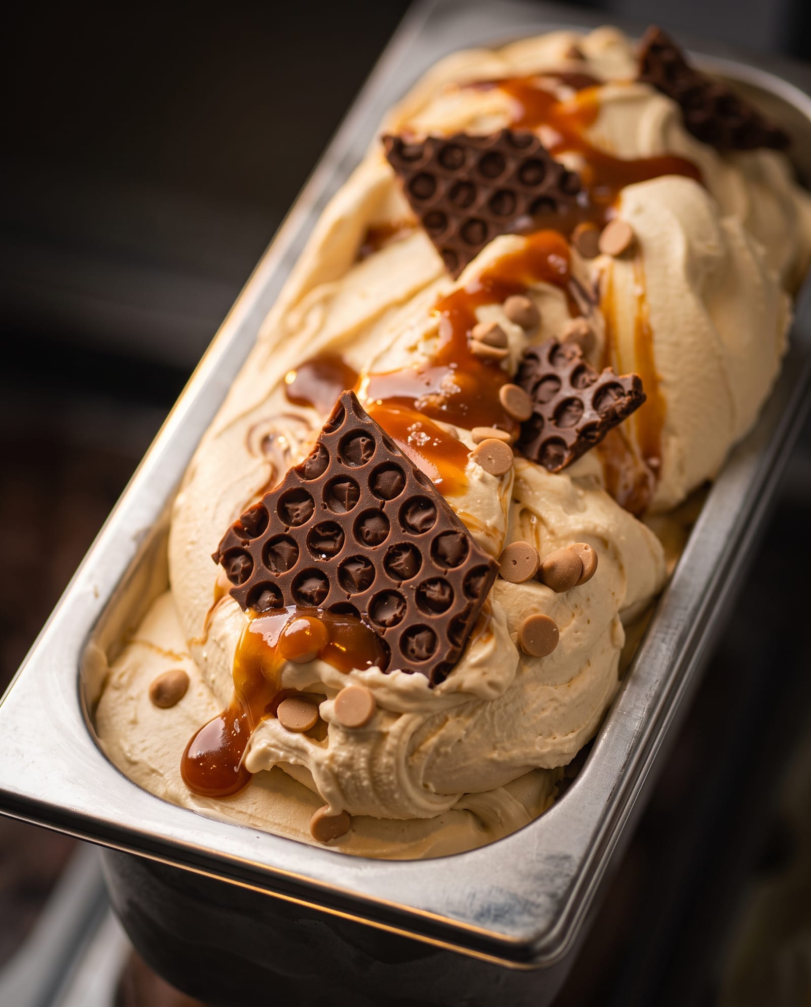 Zoute caramel — ijsbak in de toog