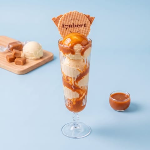 IJsglas caramel — blauwe skin