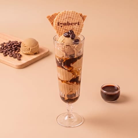 IJsglas mokka — tan skin