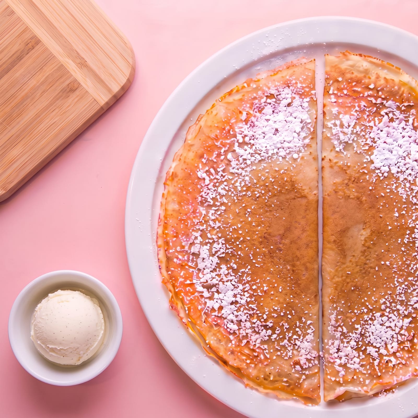Pannenkoek met bloemsuiker en 1 bol ijs – skin roze