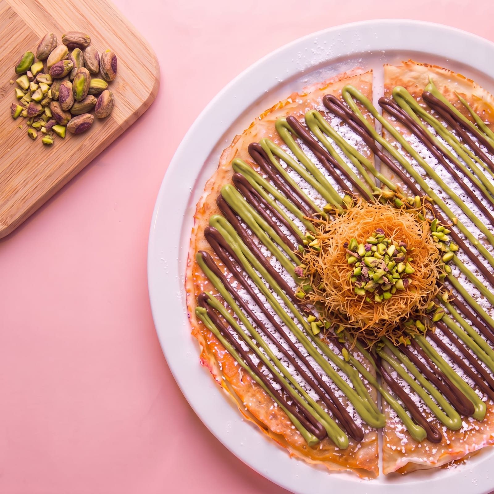 Pannenkoek met Dubai chocolate – skin roze