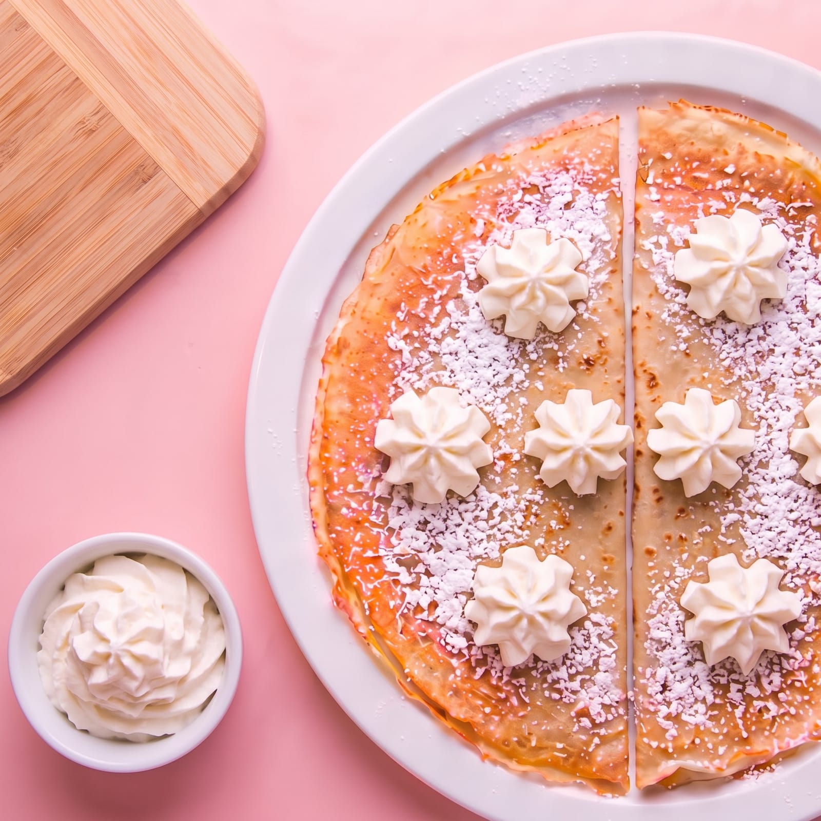 Pannenkoek met meringue en slagroom – skin roze