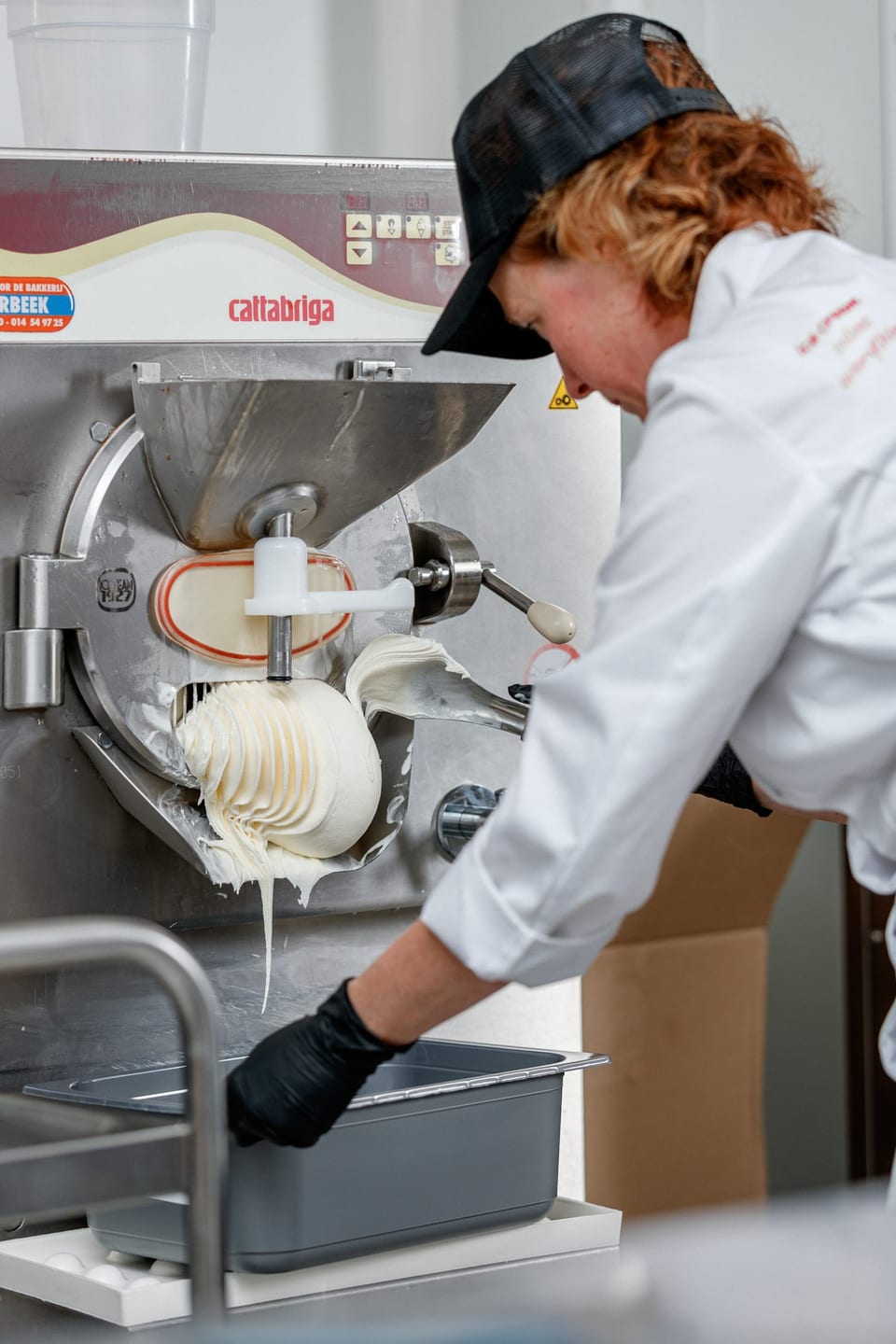 IJstaart wordt ingepakt